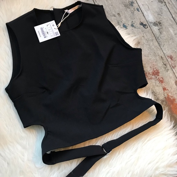 Zara Tops - ❤️Sale❤️ZARA black crop blouse sz large NWT